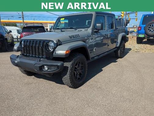 2022 Jeep Gladiator Sport