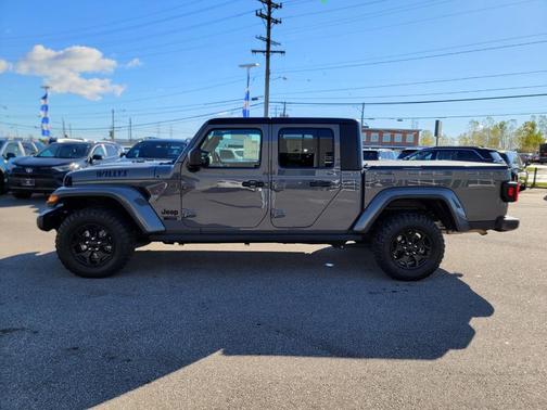 2022 Jeep Gladiator Sport