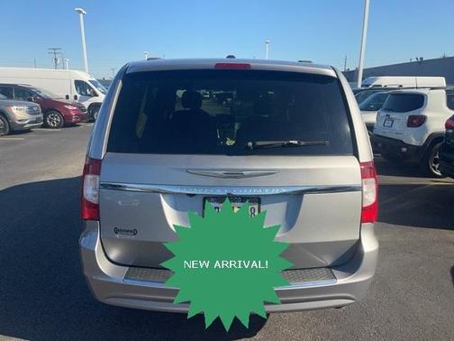 2015 Chrysler Town & Country Touring