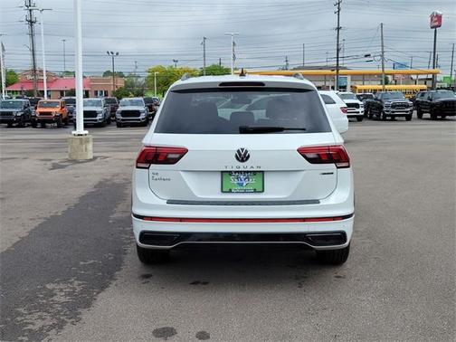2022 Volkswagen Tiguan 2.0T SE R-Line Black