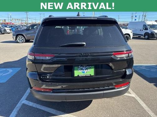 2022 Jeep Grand Cherokee Altitude