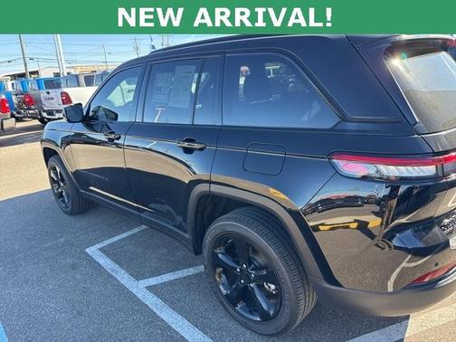 2022 Jeep Grand Cherokee Altitude