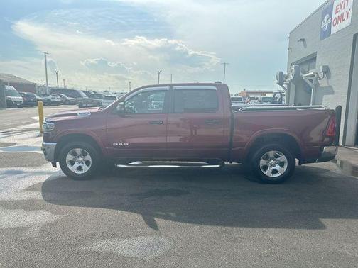 Delmonico Red Pearlcoat 2025 RAM 1500 Big Horn/Lone Star