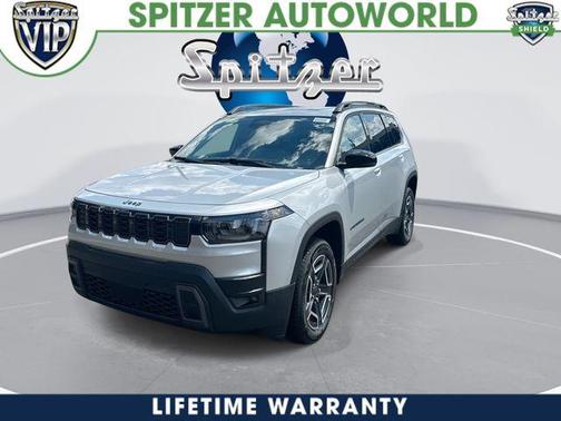 Silver Zynith Clearcoat 2026 Jeep Cherokee LAREDO/LIMITED