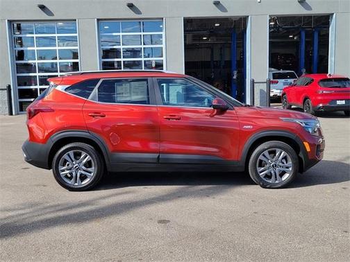 2023 Kia Seltos S
