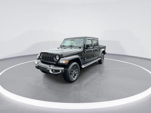 2024 Jeep Gladiator Sport