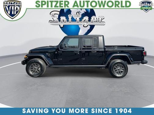 Black Clearcoat 2024 Jeep Gladiator Sport