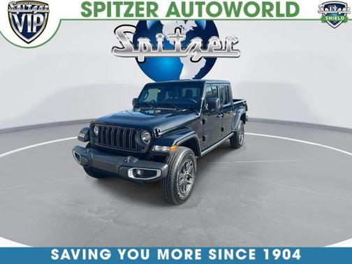 Black Clearcoat 2024 Jeep Gladiator Sport