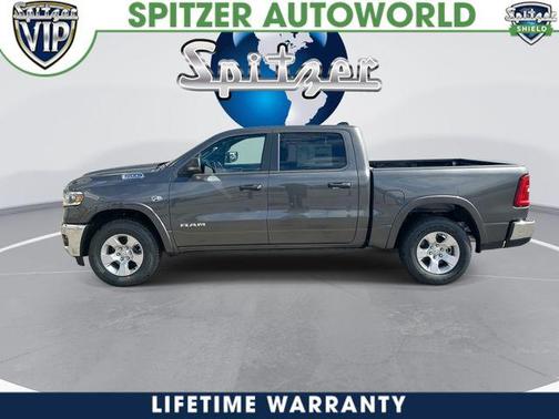 Granite Crystal Clearcoat Metallic 2026 RAM 1500 Big Horn/Lone Star