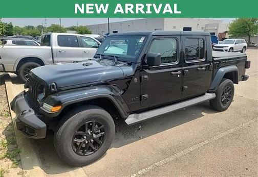 2022 Jeep Gladiator Sport