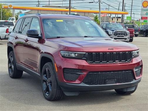 2022 Jeep Grand Cherokee Altitude