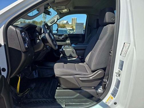2024 GMC Sierra 2500 Pro