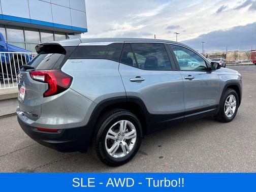 2024 GMC Terrain SLE