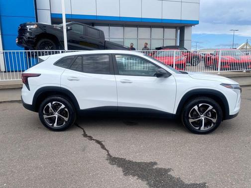 Summit White 2024 Chevrolet Trax 1RS