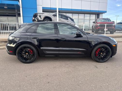 2025 Porsche Macan GTS