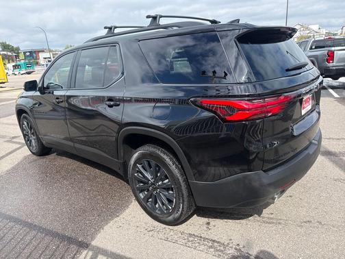 Black Metallic 2023 Chevrolet Traverse RS