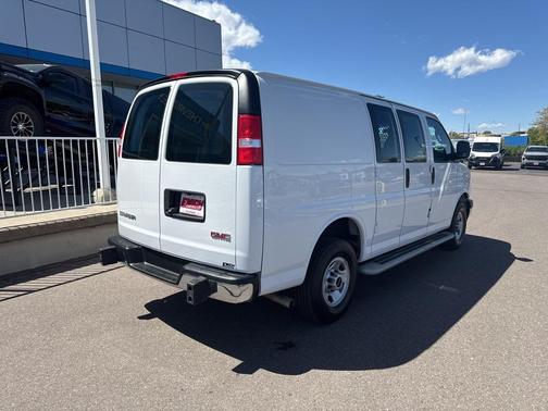 2023 GMC Savana 2500 Work Van