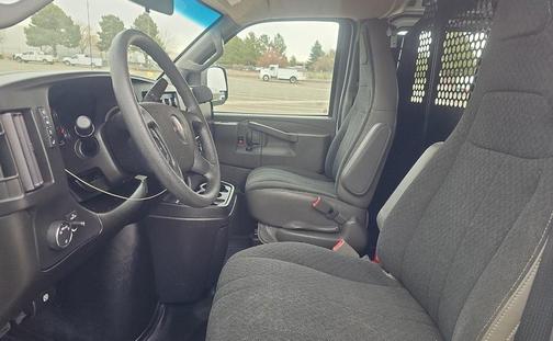 2023 GMC Savana 2500 Work Van