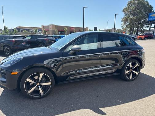 2023 Porsche Macan T