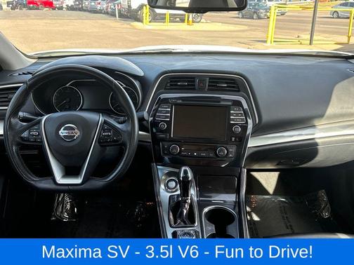 2022 Nissan Maxima SV