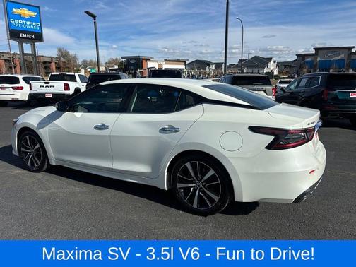 2022 Nissan Maxima SV