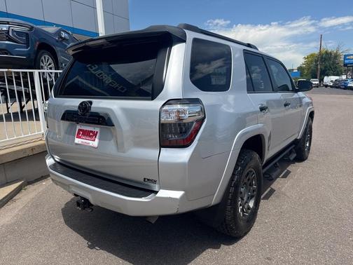 2020 Toyota 4Runner Venture