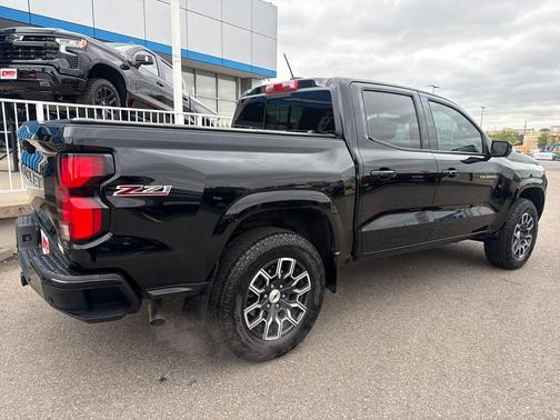 Black 2024 Chevrolet Colorado Z71