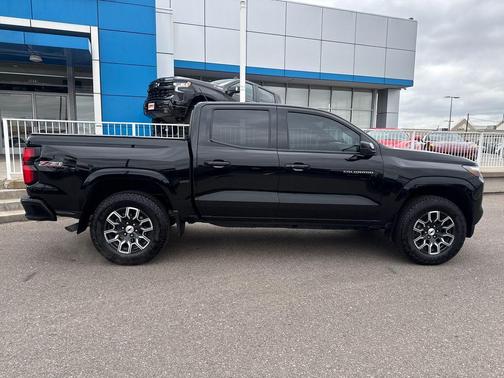 Black 2024 Chevrolet Colorado Z71