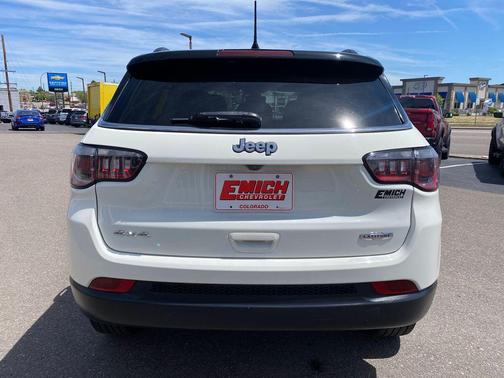 White Clearcoat 2019 Jeep Compass Latitude