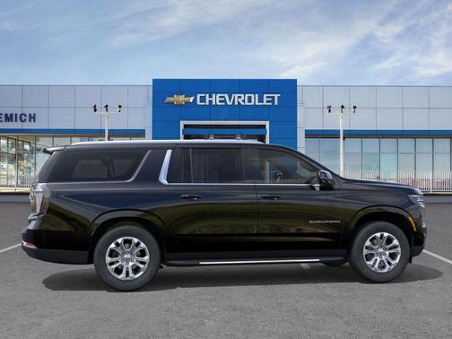 2026 Chevrolet Suburban LT