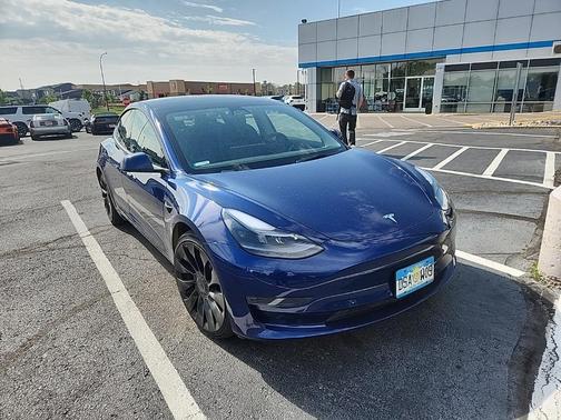 2023 Tesla Model 3 Performance