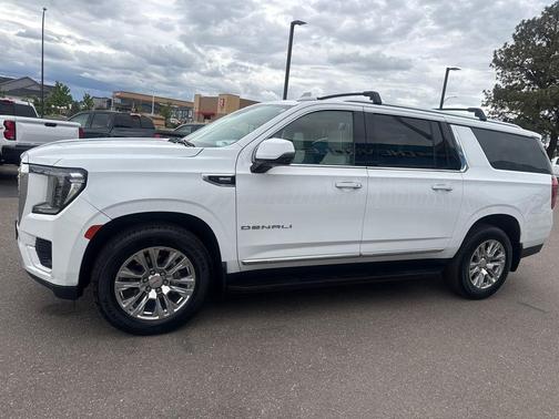 Summit White 2022 GMC Yukon XL Denali