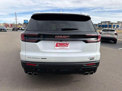 2024 GMC Acadia AT4