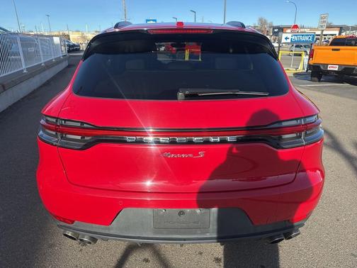 2021 Porsche Macan S