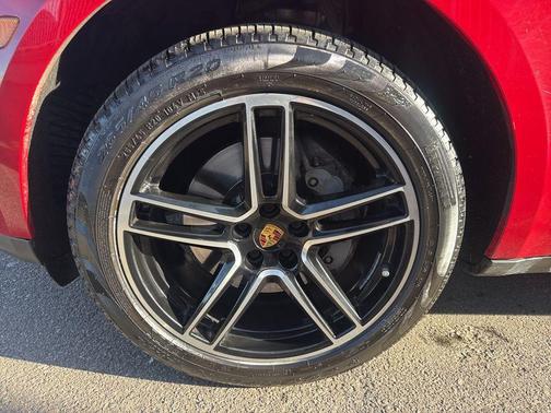 2021 Porsche Macan S