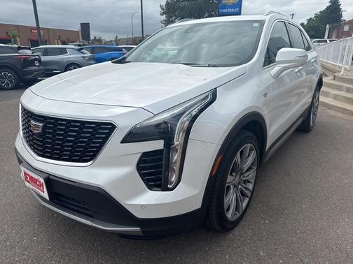 2022 Cadillac XT4 Premium Luxury