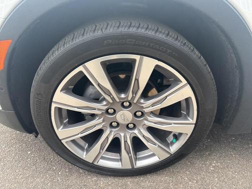 2022 Cadillac XT4 Premium Luxury