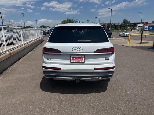 2023 Audi Q7 55 Premium Plus