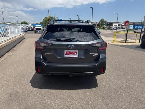 2022 Subaru Outback Premium