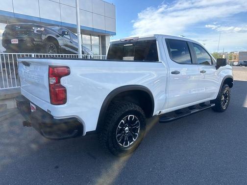 Summit White 2024 Chevrolet Silverado 1500 ZR2