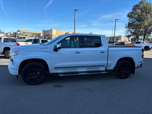 2022 Chevrolet Silverado 1500 High Country