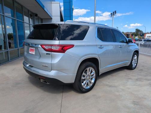 Silver Ice Metallic 2021 Chevrolet Traverse High Country