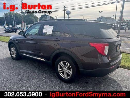 Jewel Red Metallic Tinted Clearcoat 2022 Ford Explorer XLT
