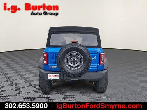Velocity Blue Metallic 2024 Ford Bronco Outer Banks