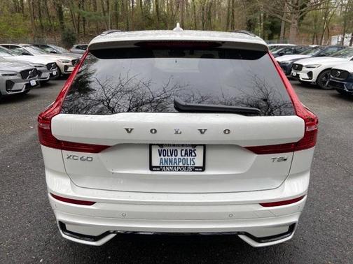 2025 Volvo XC60 Plug-In Hybrid T8 Ultra