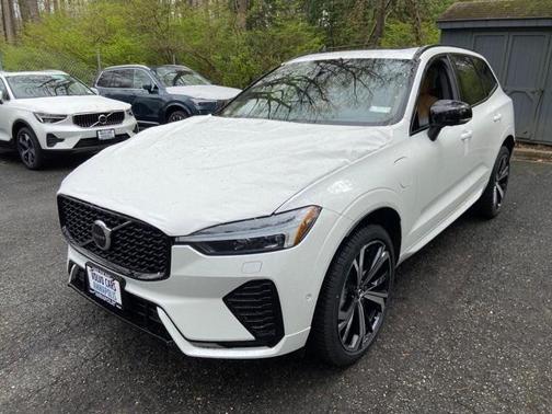 2025 Volvo XC60 Plug-In Hybrid T8 Ultra