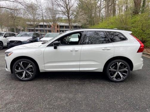 2025 Volvo XC60 Plug-In Hybrid T8 Ultra