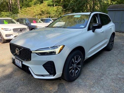 2025 Volvo XC60 B5 Core