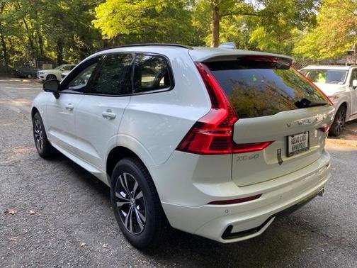 2025 Volvo XC60 B5 Core