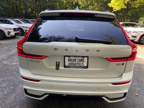 2025 Volvo XC60 B5 Core